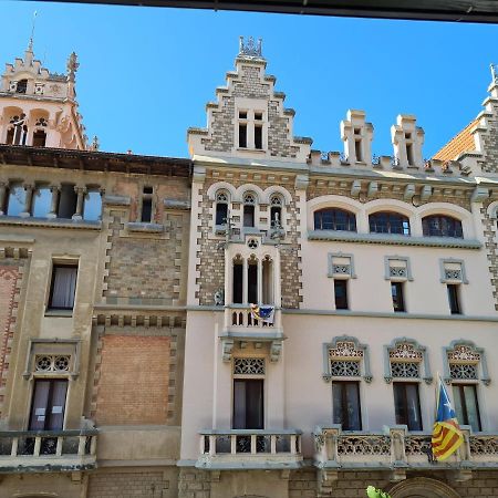 Apartaments Vicus 3 Con Vistas A La Plaza Mayor De Vic Exteriör bild